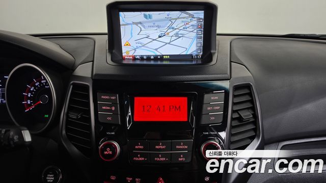KG Mobility (SsangYong) Tivoli VX 2WD 2017 — фото 14