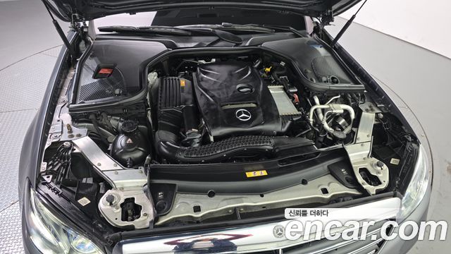 Mercedes-Benz E-Class (W213) E300 4MATIC Exclusive 2020 — фото 6