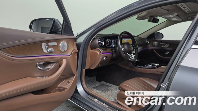 Mercedes-Benz E-Class (W213) E300 4MATIC Exclusive 2020 — фото 10