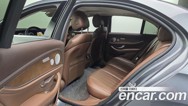 Mercedes-Benz E-Class (W213) E300 4MATIC Exclusive 2020 — фото 15