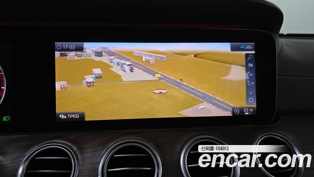 Mercedes-Benz E-Class (W213) E300 4MATIC Exclusive 2020 — фото 31