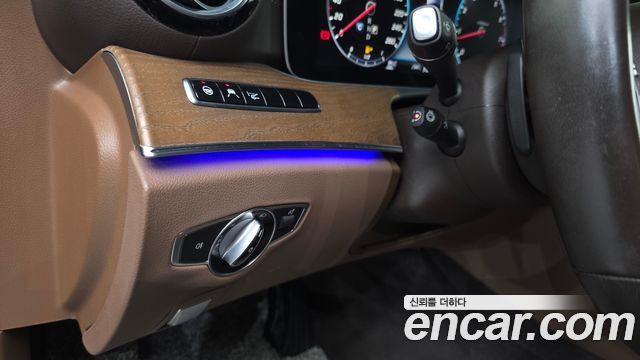 Mercedes-Benz E-Class (W213) E300 4MATIC Exclusive 2020 — фото 34