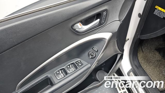 Hyundai Santa Fe (DM) Diesel(e-VGT) 2.2 4WD Exclusive Special 2015 — фото 13