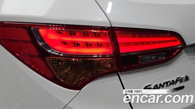 Hyundai Santa Fe (DM) Diesel(e-VGT) 2.2 4WD Exclusive Special 2015 — фото 23