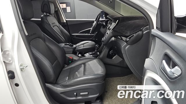 Hyundai Santa Fe (DM) Diesel(e-VGT) 2.2 4WD Exclusive Special 2015 — фото 26