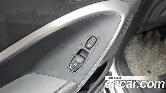 Hyundai Santa Fe (DM) Diesel(e-VGT) 2.2 4WD Exclusive Special 2015 — фото 31