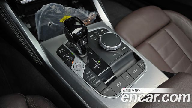 BMW 4 Series (G22) 420i M Sport Convertible 2022 — фото 9