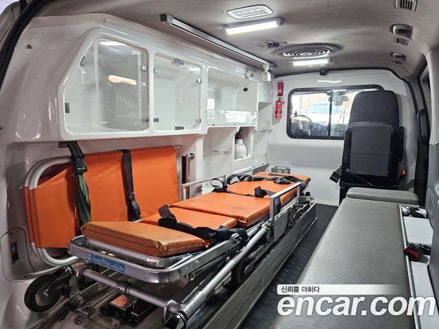 Hyundai Grand Starex Ambulance 2015 — фото 10