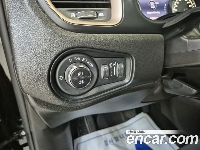 Jeep Renegade 2.0 Diesel Longitude AWD 2017 — фото 21