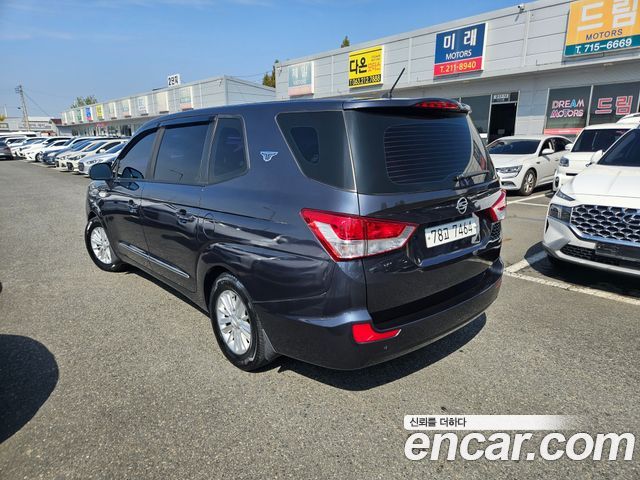 KG Mobility (SsangYong) Korando Turismo 2WD TX 11-seater 2016 — фото 4