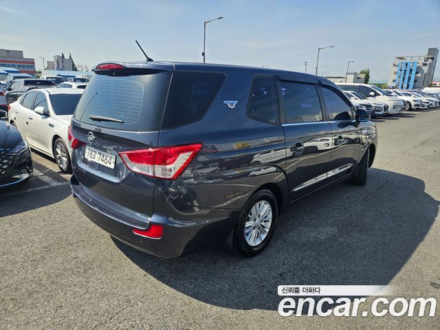 KG Mobility (SsangYong) Korando Turismo 2WD TX 11-seater 2016 — фото 6