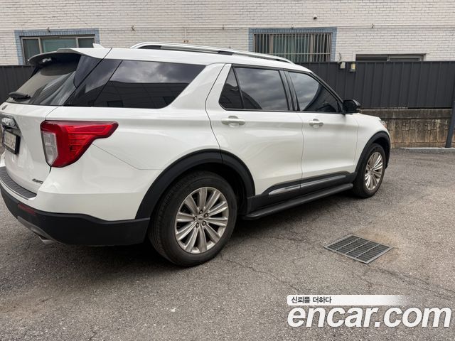 Ford Explorer (VI) 2.3 LimIted 4WD 2022 — фото 2