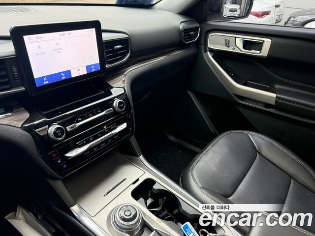 Ford Explorer (VI) 2.3 LimIted 4WD 2022 — фото 9