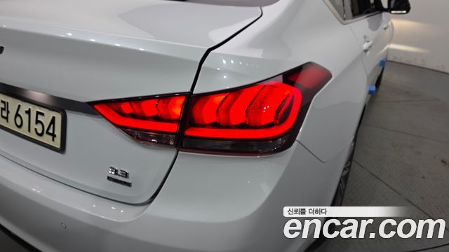 Genesis G80 3.3 GDI AWD Luxury 2018 — фото 23
