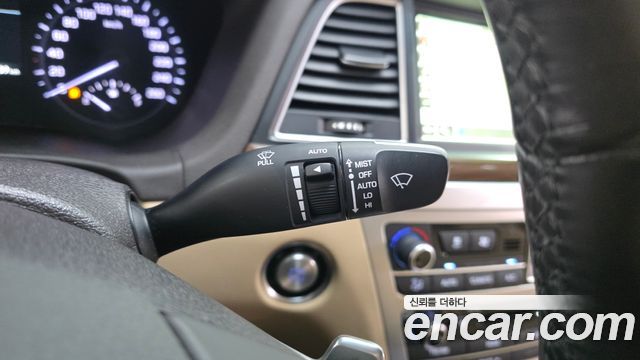 Genesis G80 3.3 GDI AWD Luxury 2018 — фото 27