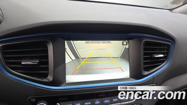 Hyundai Ioniq Hybrid N 2017 — фото 16