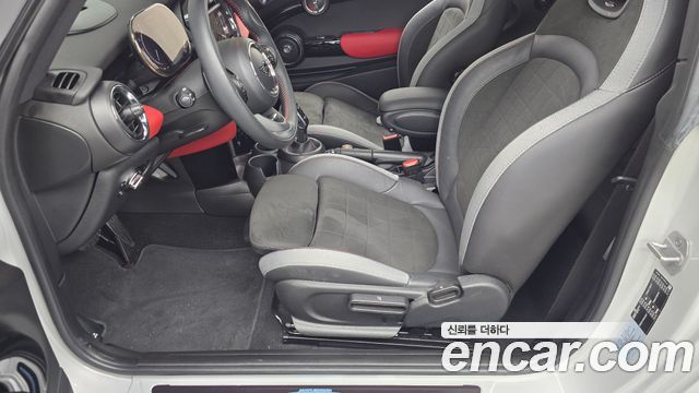 MINI Cooper S JCW 3rd Generation 2021 — фото 30