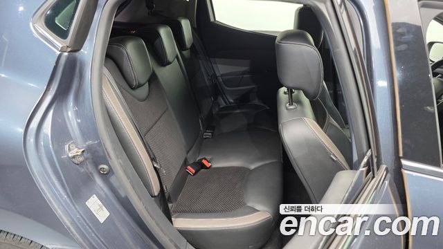 Renault Korea Clio Intens 2019 — фото 12