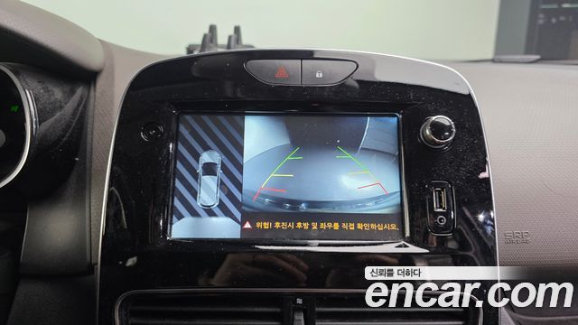 Renault Korea Clio Intens 2019 — фото 15