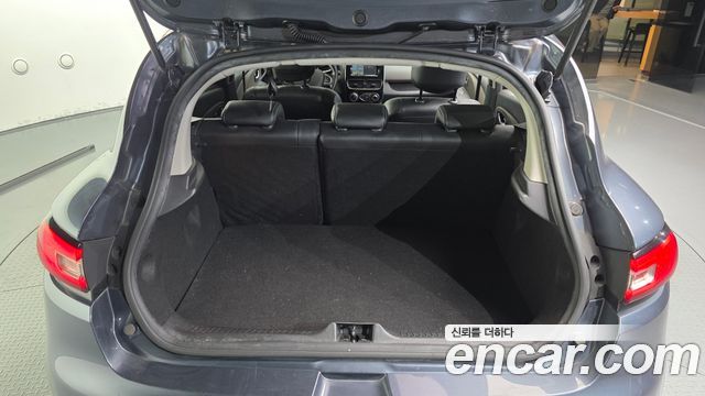Renault Korea Clio Intens 2019 — фото 20