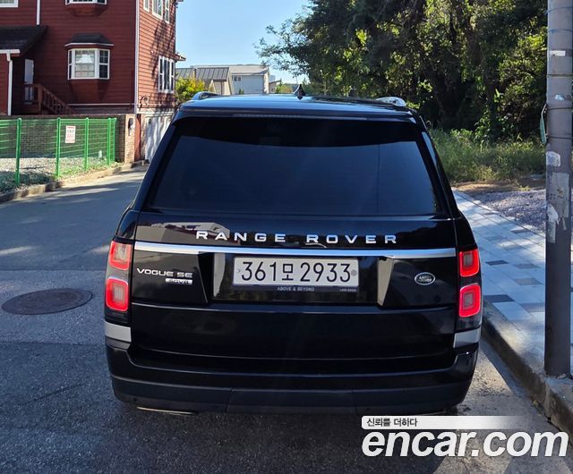 Land Rover Range Rover (IV) 4.4 SDV8 Vogue SE DIESEL 2018 — фото 4