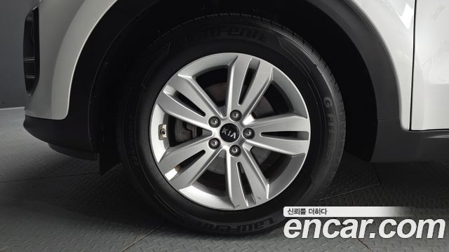 Kia Sportage (IV) Diesel 1.7 2WD Trendy 2018 — фото 5