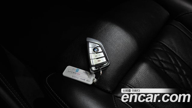 BMW 7 Series (G11) 740Li xDrive M Sport Package 2018 — фото 16