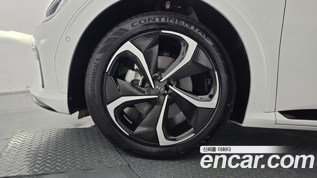 Kia EV6 Long Range 4WD GT Line 2024 — фото 5
