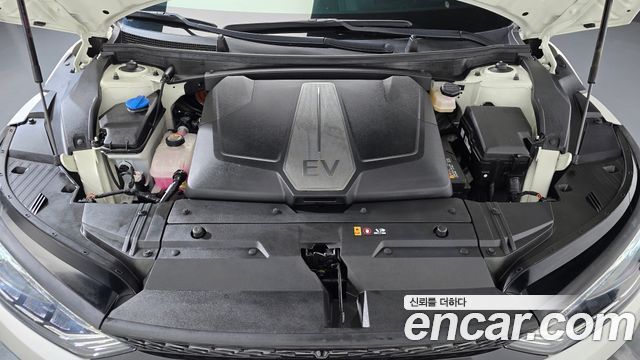 Kia EV6 Long Range 4WD GT Line 2024 — фото 6