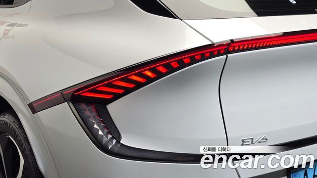 Kia EV6 Long Range 4WD GT Line 2024 — фото 29