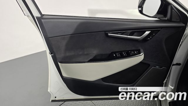 Kia EV6 Long Range 4WD GT Line 2024 — фото 30