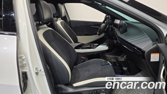 Kia EV6 Long Range 4WD GT Line 2024 — фото 32