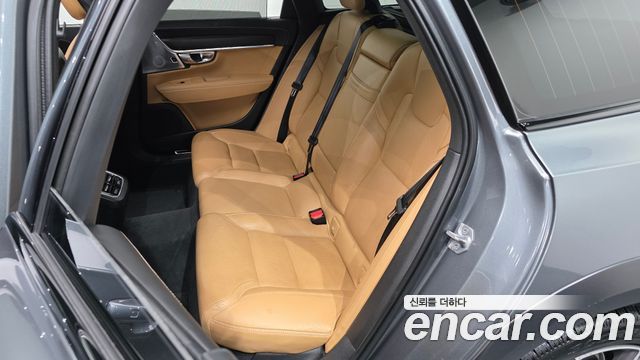 Volvo V90 Cross Country D5 PRO AWD 2018 — фото 11
