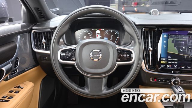 Volvo V90 Cross Country D5 PRO AWD 2018 — фото 13