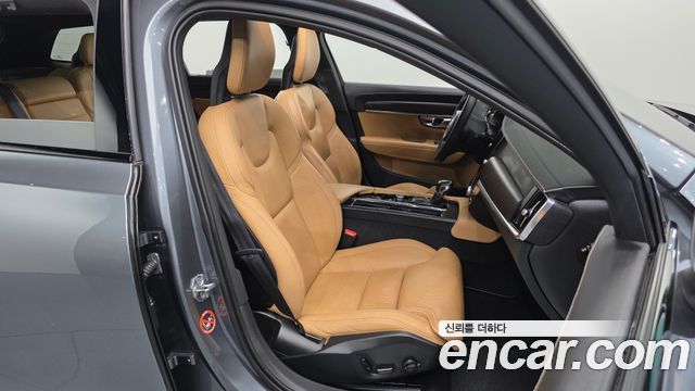Volvo V90 Cross Country D5 PRO AWD 2018 — фото 26