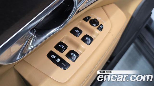 Volvo V90 Cross Country D5 PRO AWD 2018 — фото 29