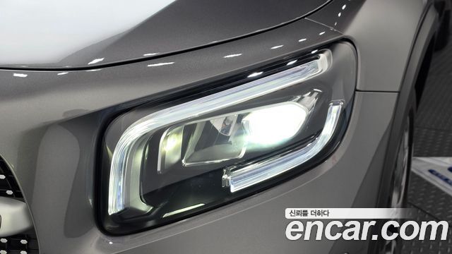 Mercedes-Benz GLB-Class (X247) GLB250 4MATIC 2021 — фото 22