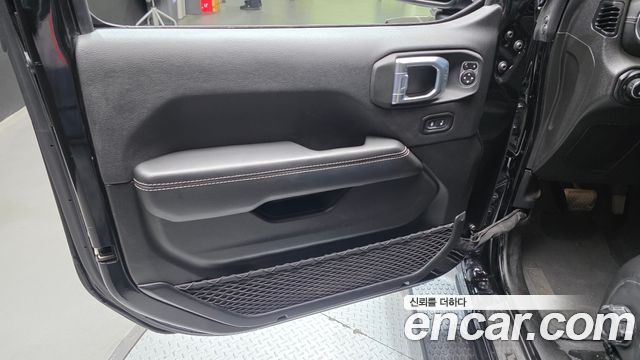 Jeep Wrangler (JL) 2.0 Overland 4Door 2021 — фото 24