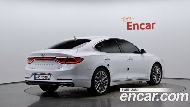 Hyundai Grandeur (IG) 2.2 Diesel Premium Special 2019 — фото 2