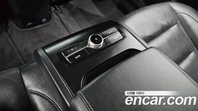 Hyundai Grandeur (IG) 2.2 Diesel Premium Special 2019 — фото 32