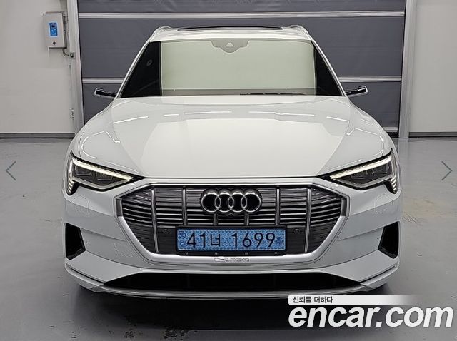 Audi e-tron 55 Quattro 2020 — фото 2