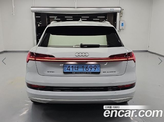 Audi e-tron 55 Quattro 2020 — фото 3