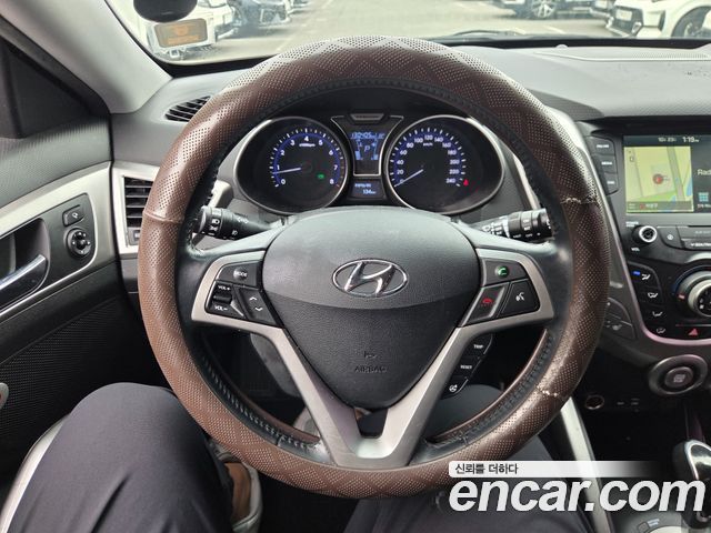 Hyundai Veloster 1.6 Younique 2016 — фото 8