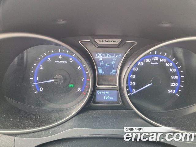 Hyundai Veloster 1.6 Younique 2016 — фото 9