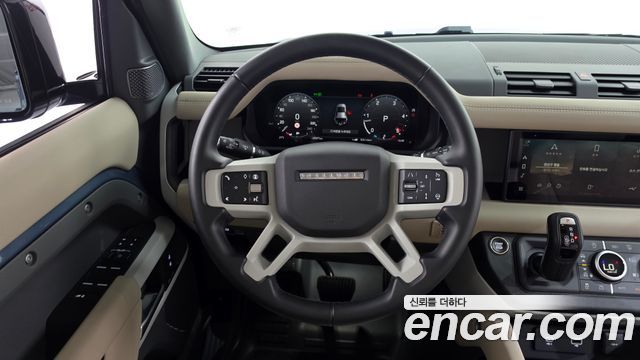 Land Rover Defender (L663) 110 D250 SE 2024 — фото 12