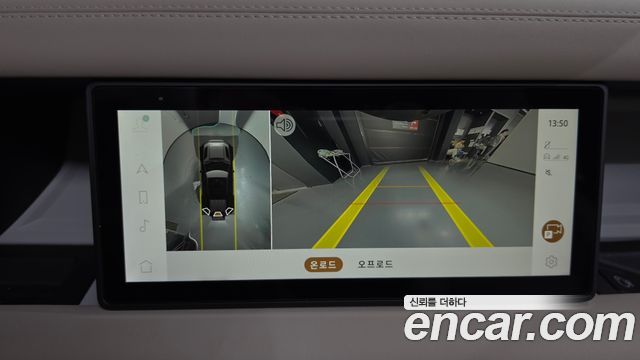 Land Rover Defender (L663) 110 D250 SE 2024 — фото 14