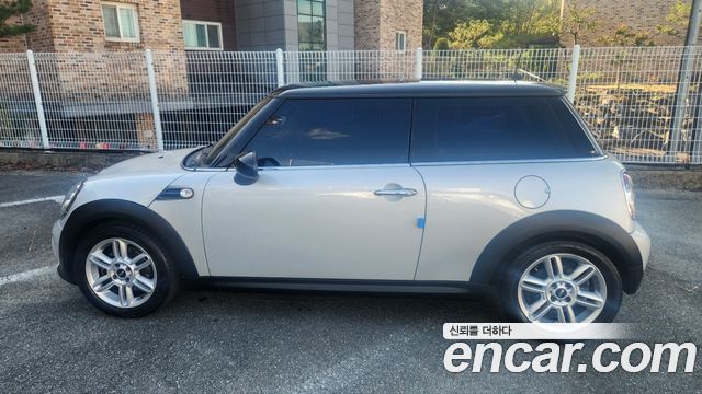 MINI Cooper D Standard 2nd 2013 — фото 17