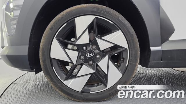 Hyundai Kona (SX2) Gasoline 2.0 2WD Inspiration 2023 — фото 5