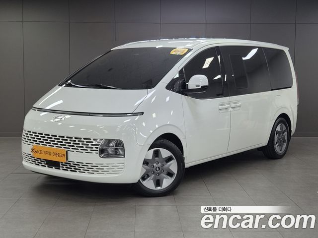 Hyundai Staria Tourer 9-Seater Modern
