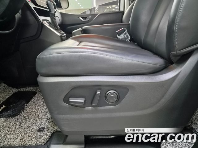 Hyundai Staria Tourer 9-Seater Modern 2023 — фото 5